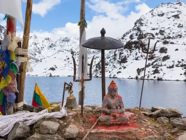 Langtang Gosaikunda Pass Trekking