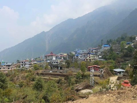 Peaceful Trails and Mountain Views in Tarkeghyang